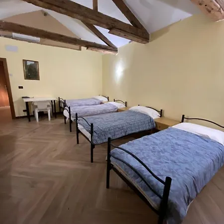 House * البندقية